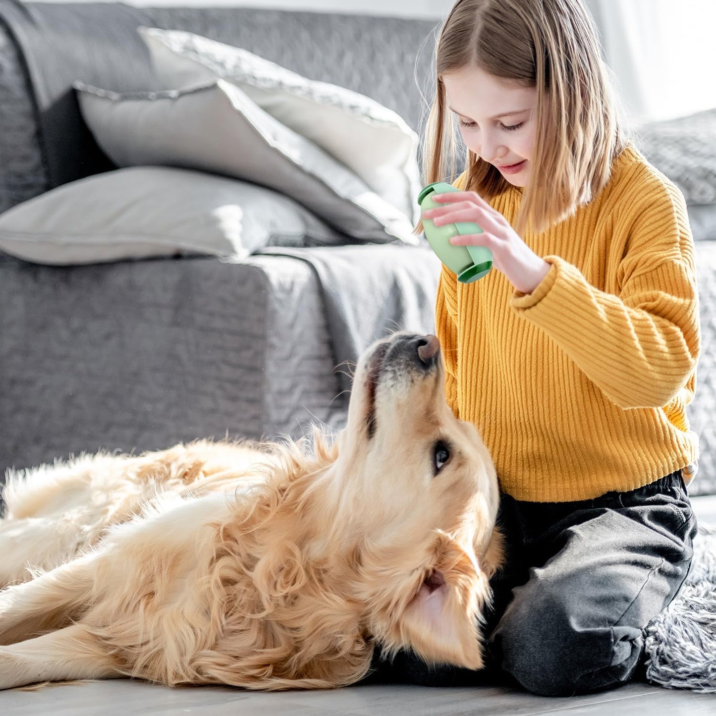 Washable Reusable Lint Roller Ball, Travel Mini Size Brushes Pet Hair Remover for Clothes, Sofas, Beds & Car Interiors, Portable Sticky Gel Fuzz Fur Dust Debris Cleaning Tool for Household (Green)